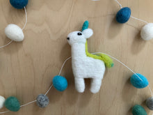 Load image into Gallery viewer, Garland -  Unicorns