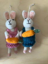 Load image into Gallery viewer, Rabbit with carrot