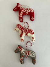 Load image into Gallery viewer, Dala Horse