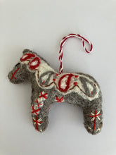 Load image into Gallery viewer, Dala Horse