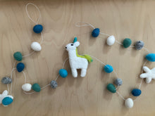 Load image into Gallery viewer, Garland -  Unicorns